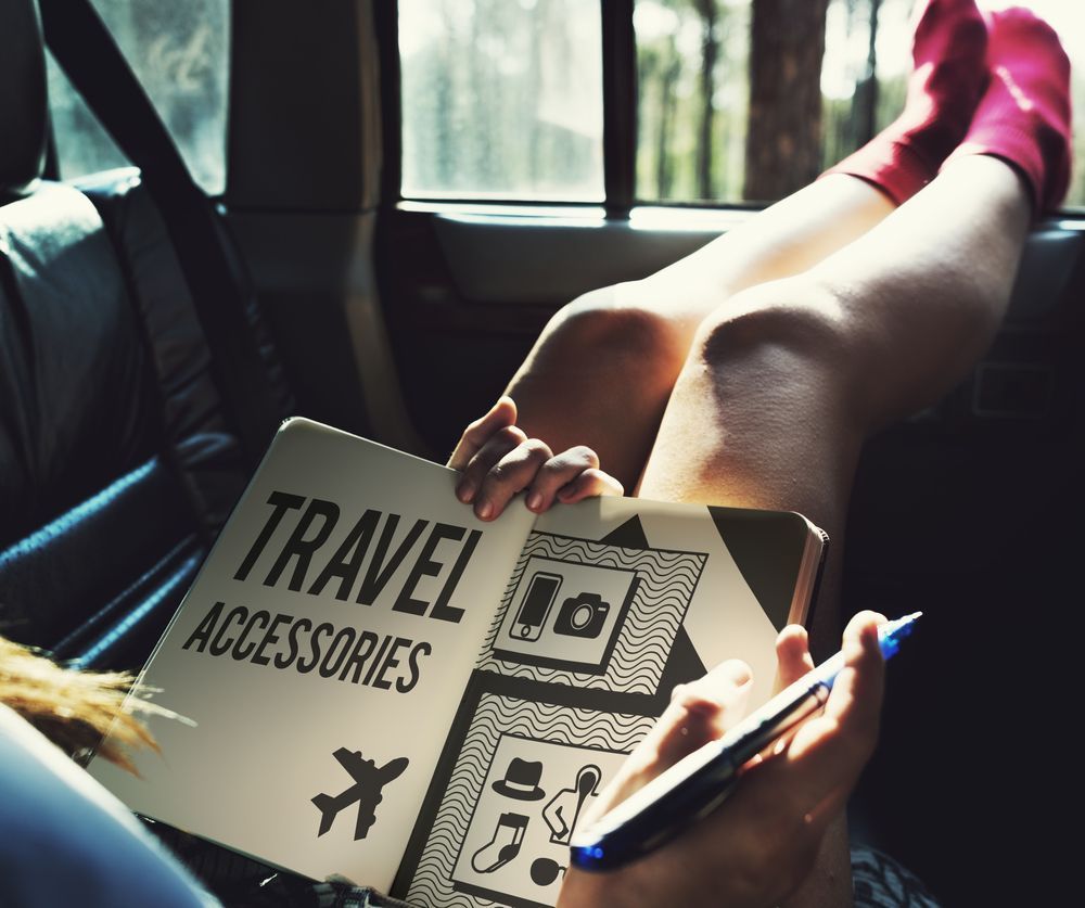 Accesorios para viaje via Shutterstock