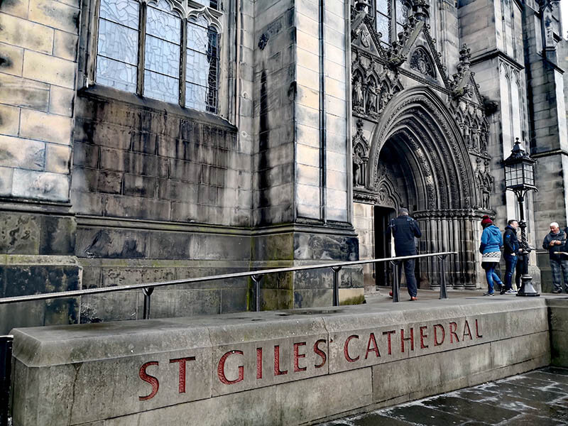 La catedral de Edimburgo es uno de los lugares que ver en edimburgo en 4 días.