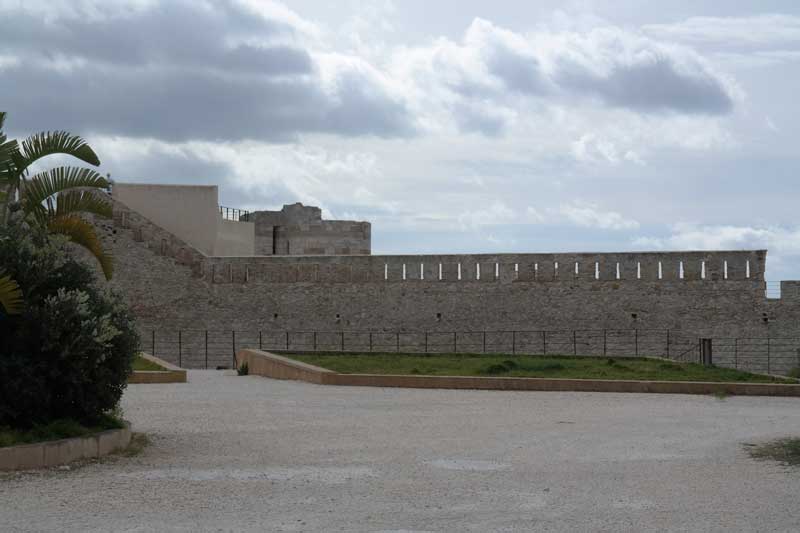 El castillo de maniace era un bastión para la defensa de siracusa