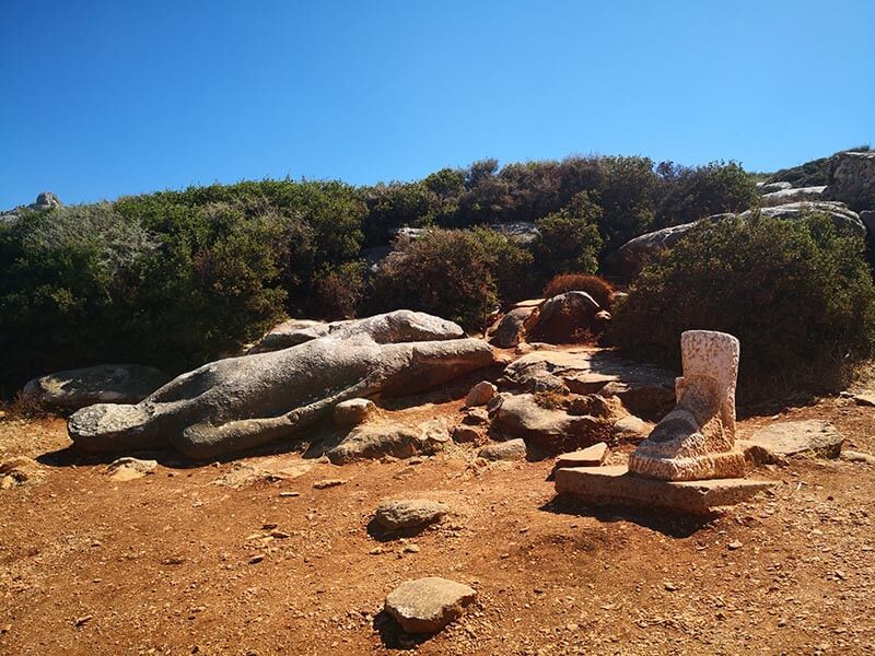 kouros apollonas naxos grecia apolo
