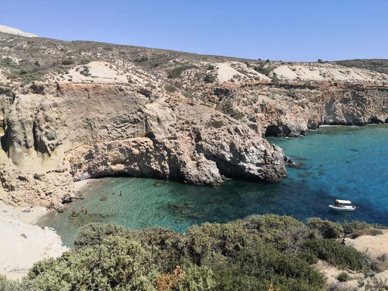 Milos es una de las islas que mejores playas tiene en grecia