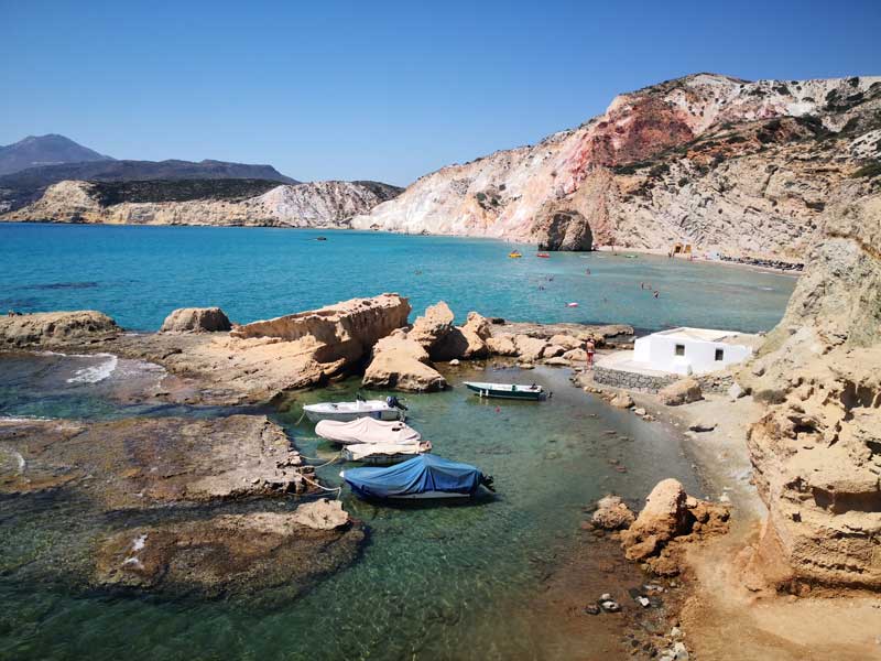 El mar Egeo baña algunas de sus mejores playas en Milos