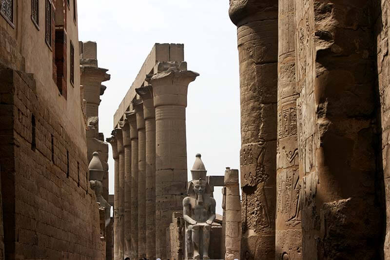 Que ver en luxor uno de sus templos la antigua capital de egipto