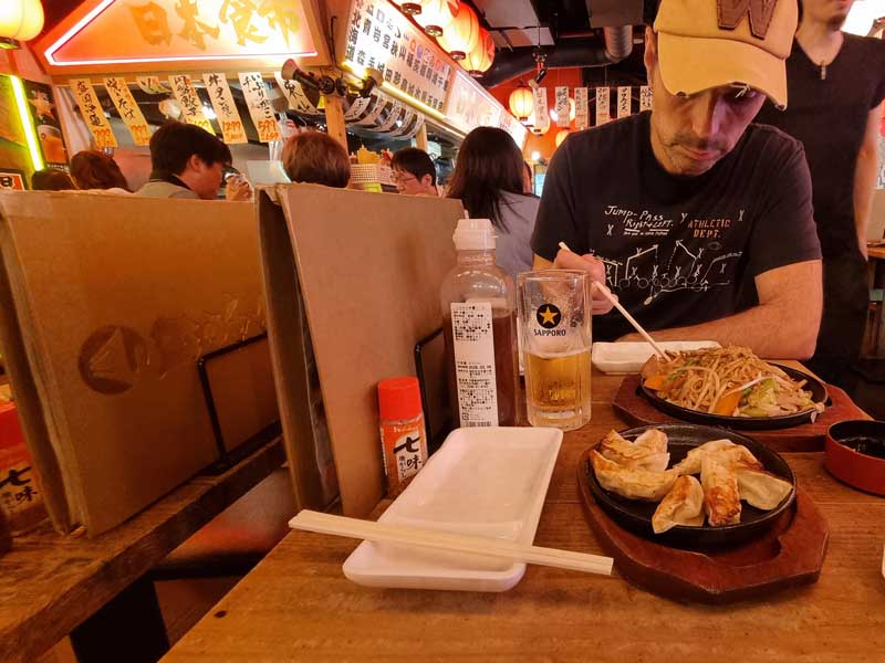 alojarse en shimbashi