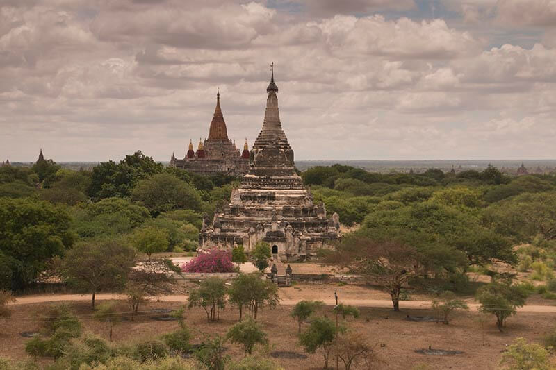 viajar atardecer templos birmania