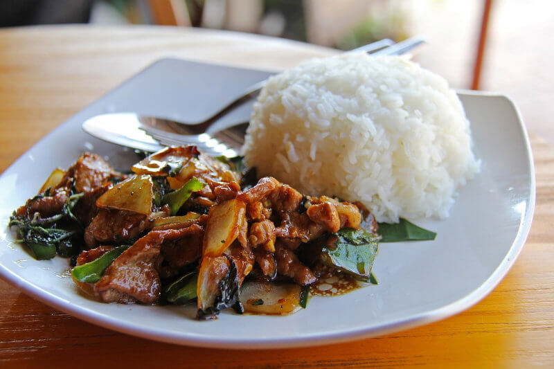 comida laosiana arrroz con cerdo