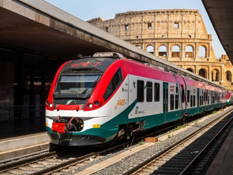 cómo ir del aeropuerto al centro de Roma tren aeropuerto